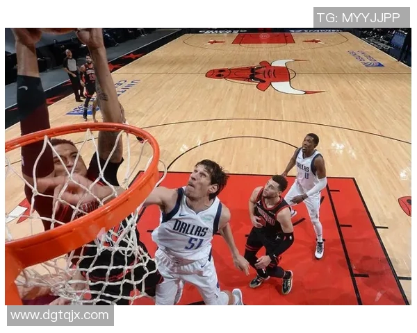 三节战罢独行侠VS公牛 比分79-94公牛领先